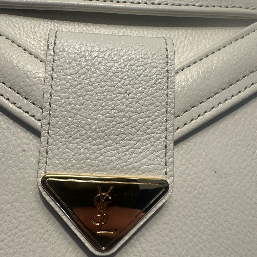 YSL White Leather Envelope Clutch with Gold-Tone Accent - Picture 3 of 15